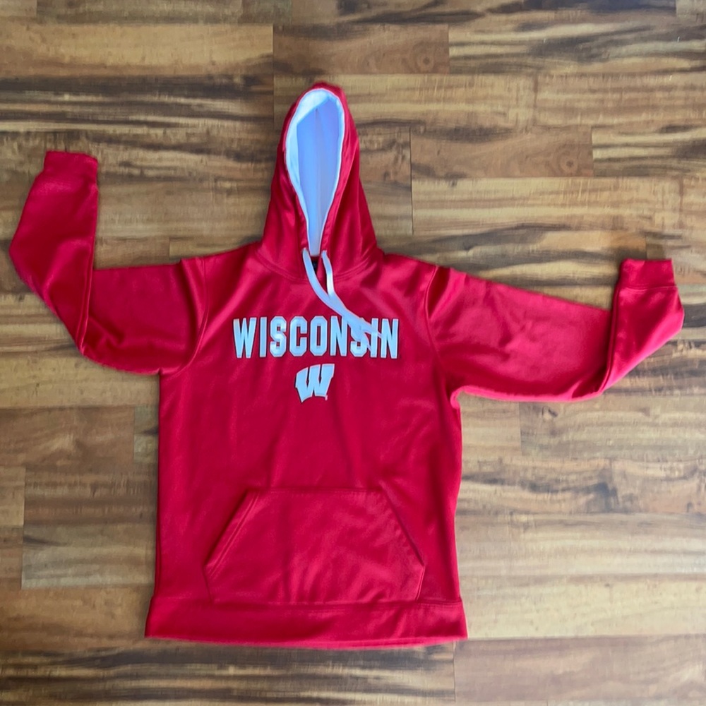 Men’s Colosseum Wisconsin’s Badgers Hooded Sweatshirt M